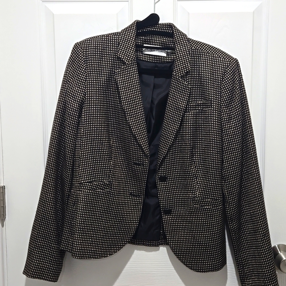 Calvin Klein tan brown fully lined, button down, front pockets, blazer jacke 6